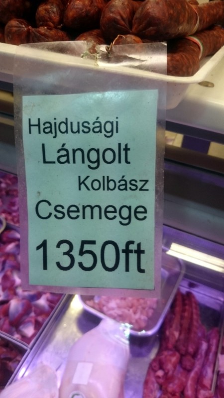 Где сырокопченая колбаса стоит 4,5 Евро за килограмм